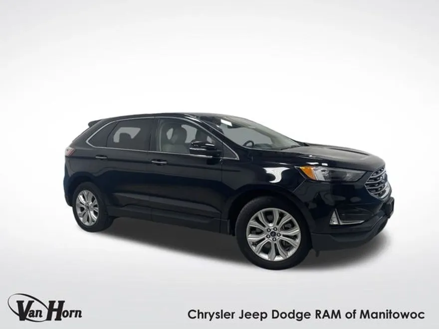 2022 Ford Edge Titanium photo 1