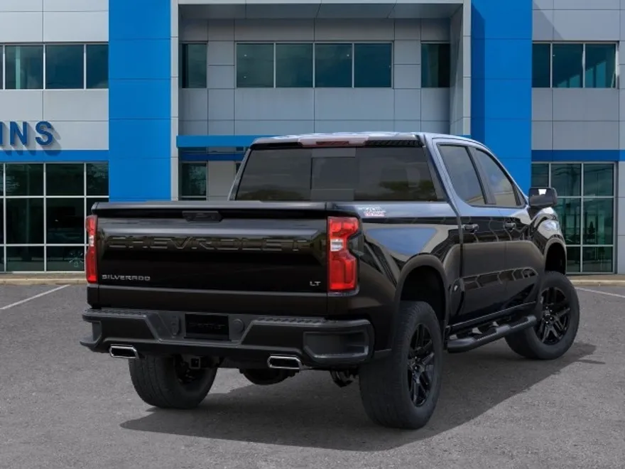 2026 Chevrolet Silverado Trail Boss LT photo 1