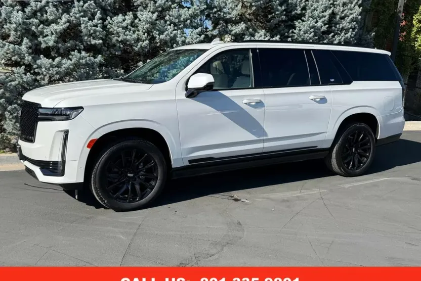 2024 Cadillac Escalade ESV Sport Platinum photo 1