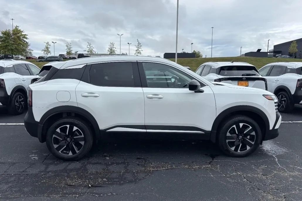 2026 Nissan Kicks SV photo 1