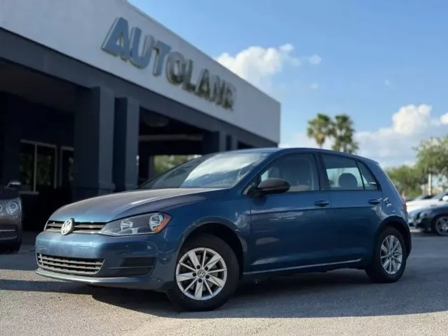 2016 Volkswagen Golf TSI S photo 1