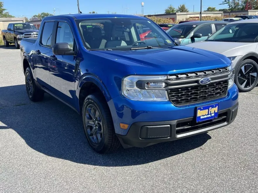 2023 Ford Maverick XLT photo 1