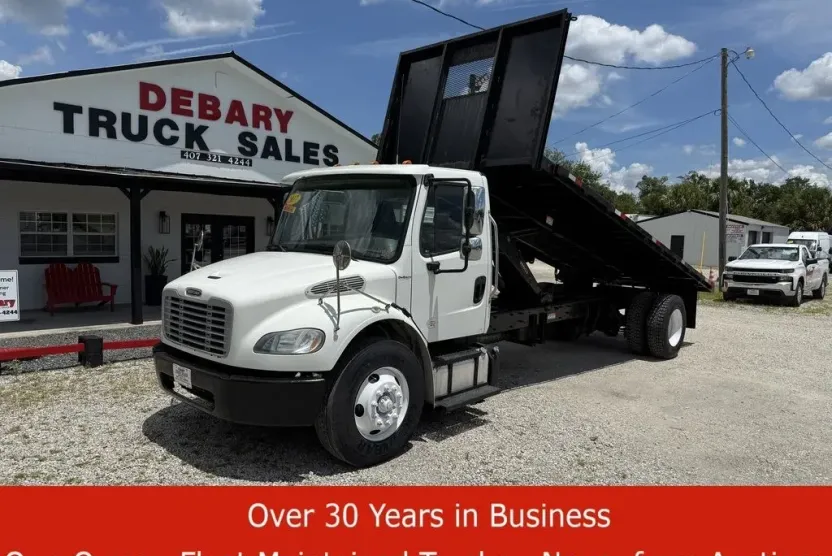 2017 Freightliner M2 106 Medium Duty photo 1