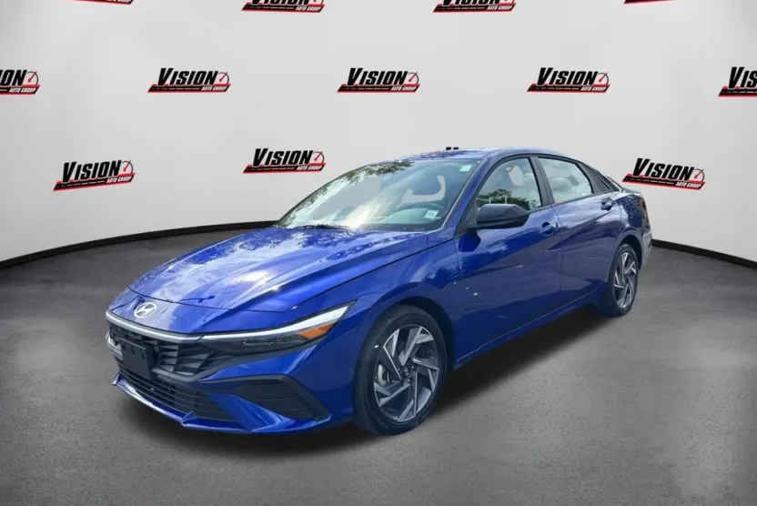 2025 Hyundai Elantra SEL Sport photo 1