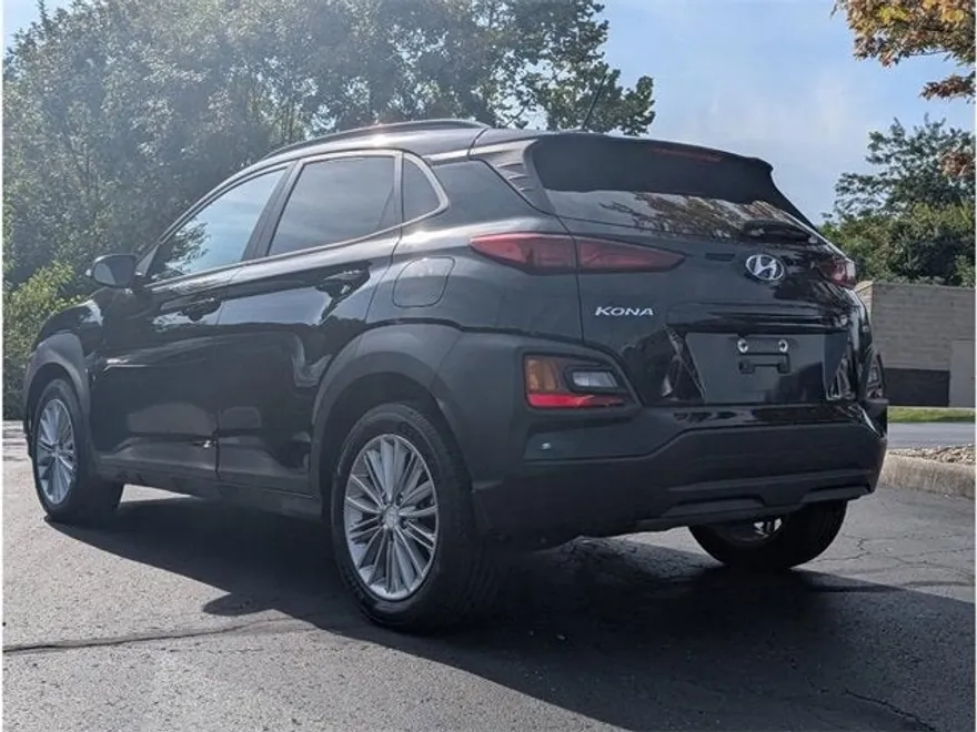2021 Hyundai Kona SEL photo 1