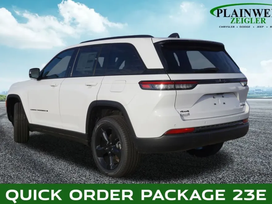 2023 Jeep Grand Cherokee Limited photo 1