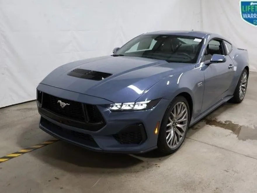 2025 Ford Mustang GT Premium photo 1