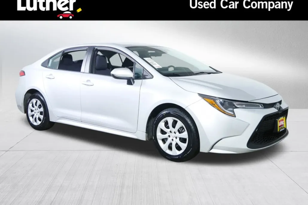 2022 Toyota Corolla LE photo 1