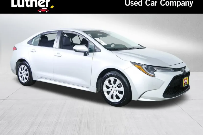 2022 Toyota Corolla LE photo 1