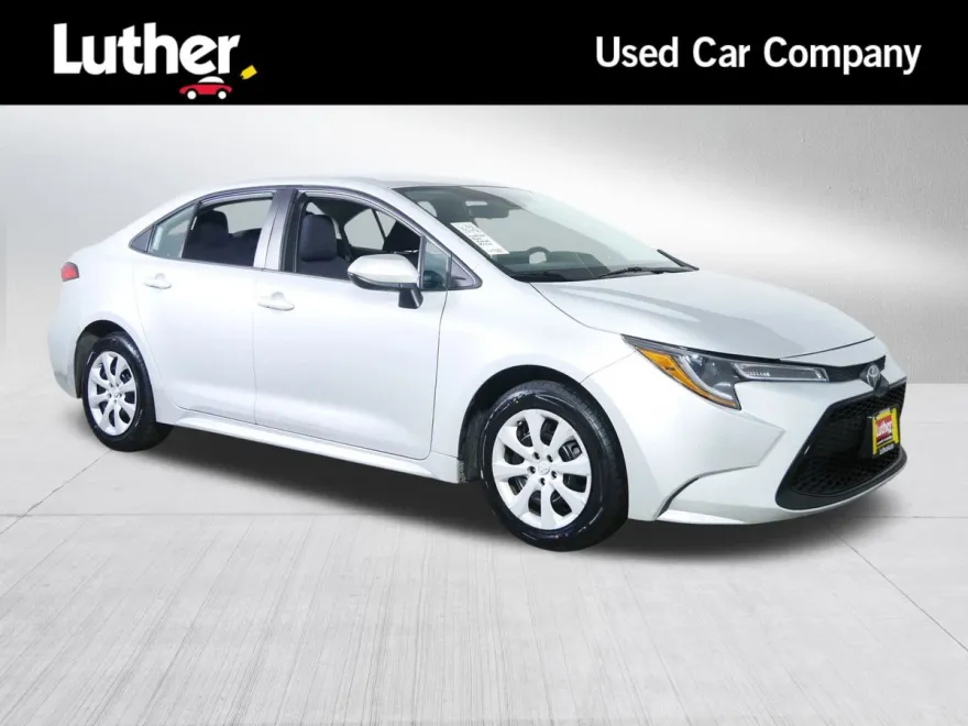 2022 Toyota Corolla LE photo 1