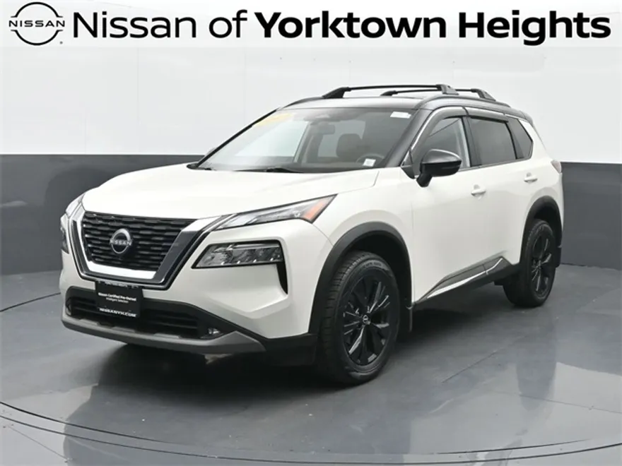 2022 Nissan Rogue SV photo 1