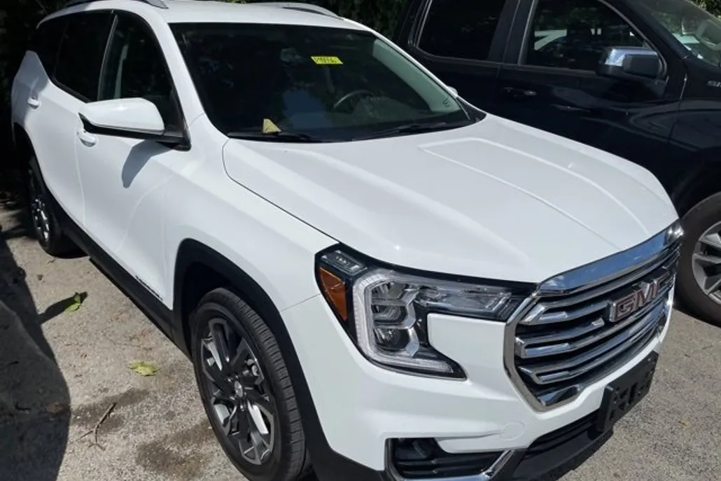 2024 Gmc Terrain SLT photo 1