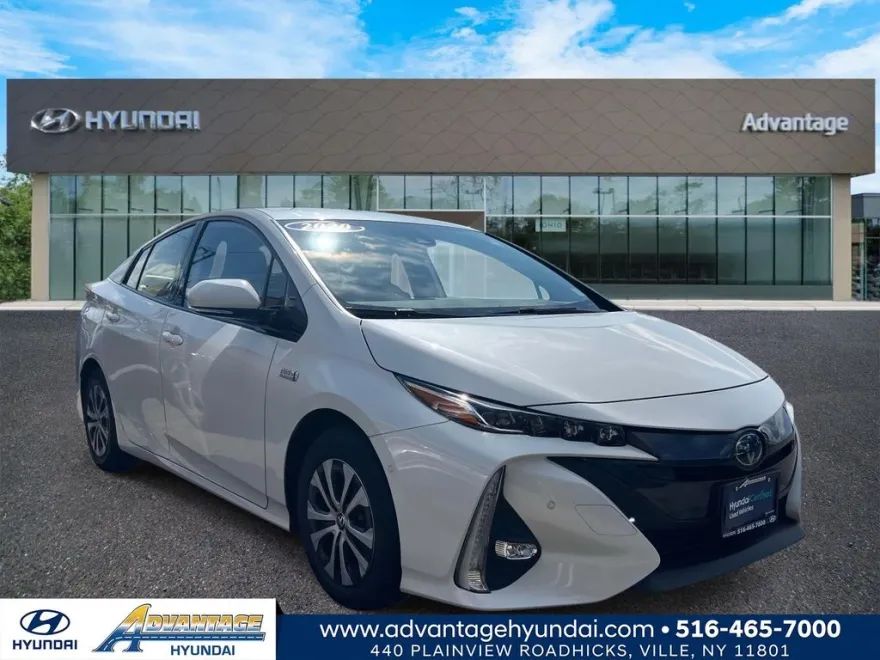 2020 Toyota Prius Prime Limited photo 1