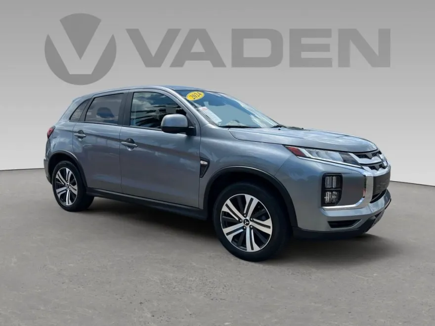 2024 Mitsubishi Outlander Sport ES photo 1