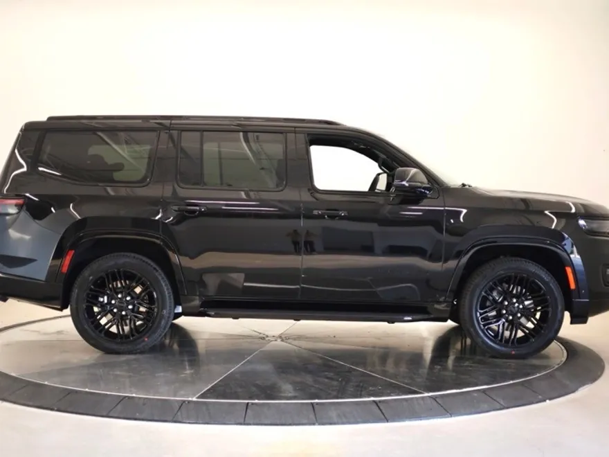 2025 Jeep Wagoneer Series II photo 1
