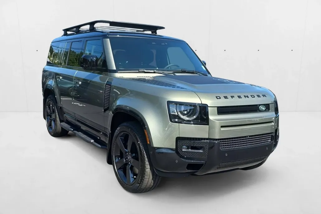 2025 Land Rover Defender X-Dynamic SE photo 1