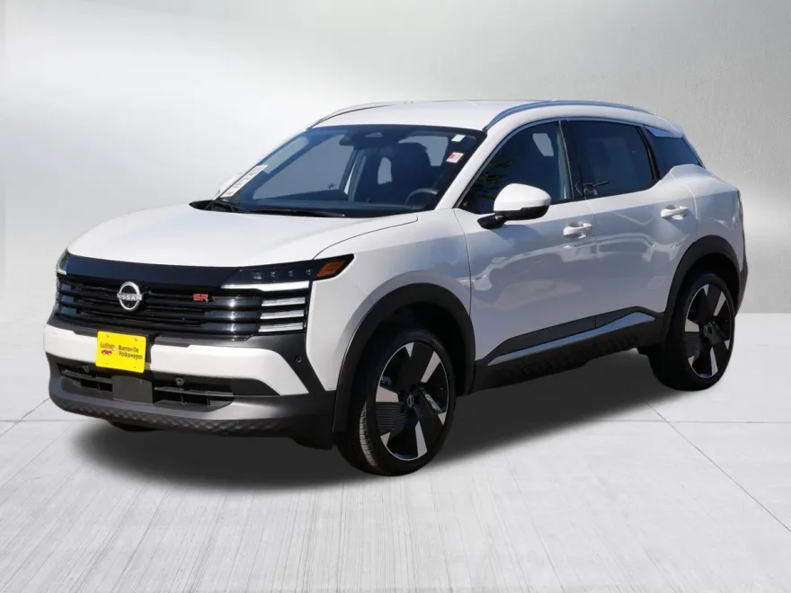 2025 Nissan Kicks SR photo 1