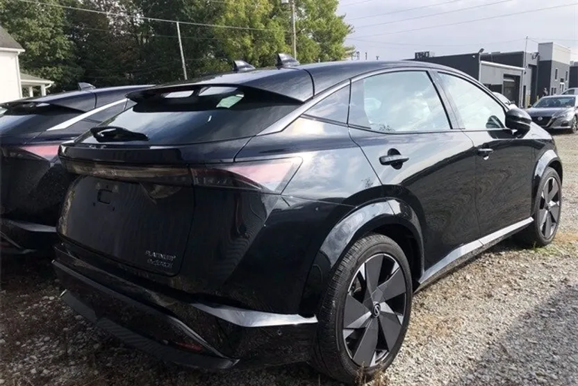 2024 Nissan ARIYA Platinum photo 1