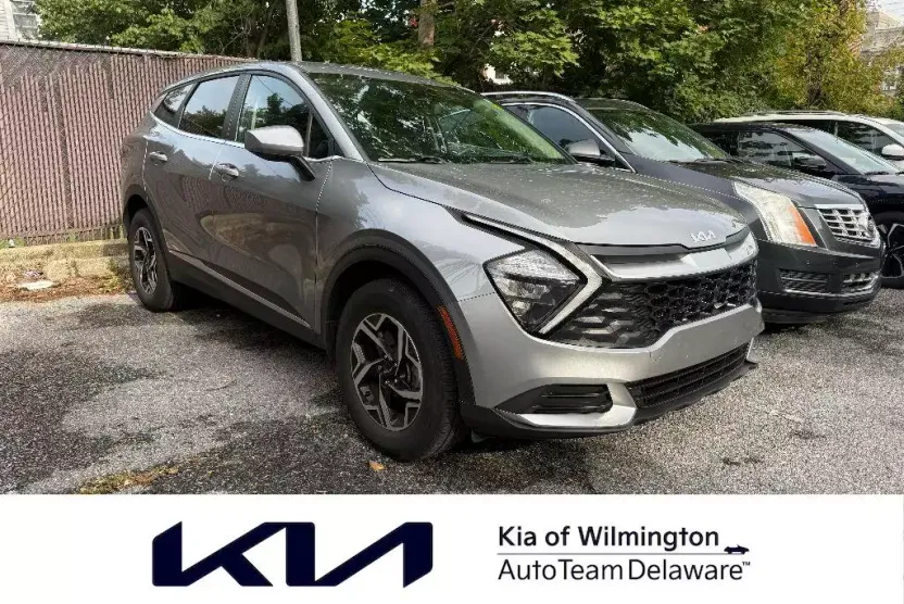 2023 Kia Sportage LX photo 1