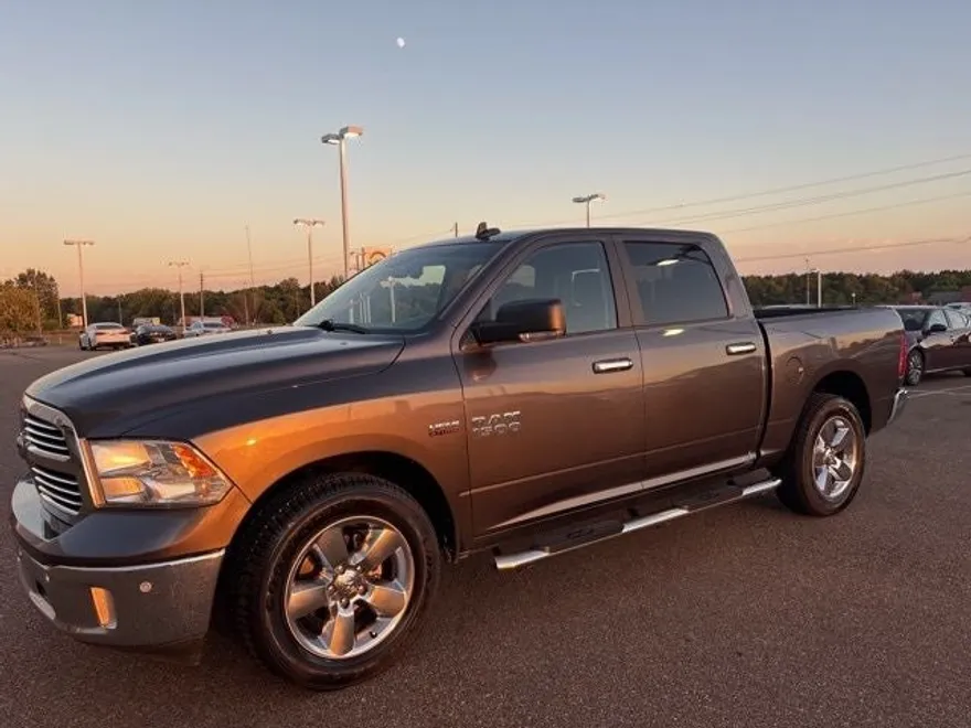 2016 Ram 1500 Big Horn photo 1
