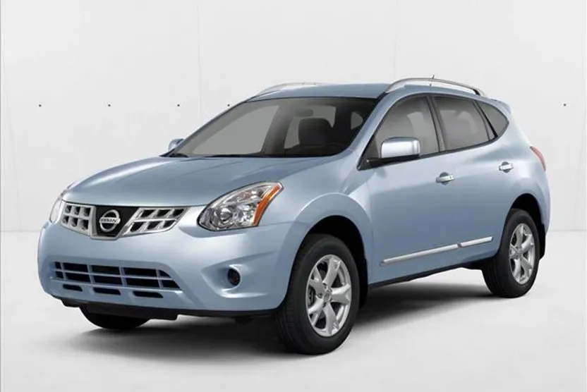 2011 Nissan Rogue SV photo 1