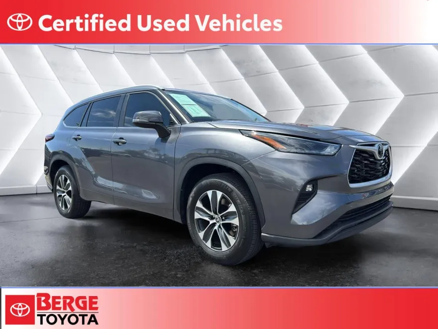 2024 Toyota Highlander XLE photo 1