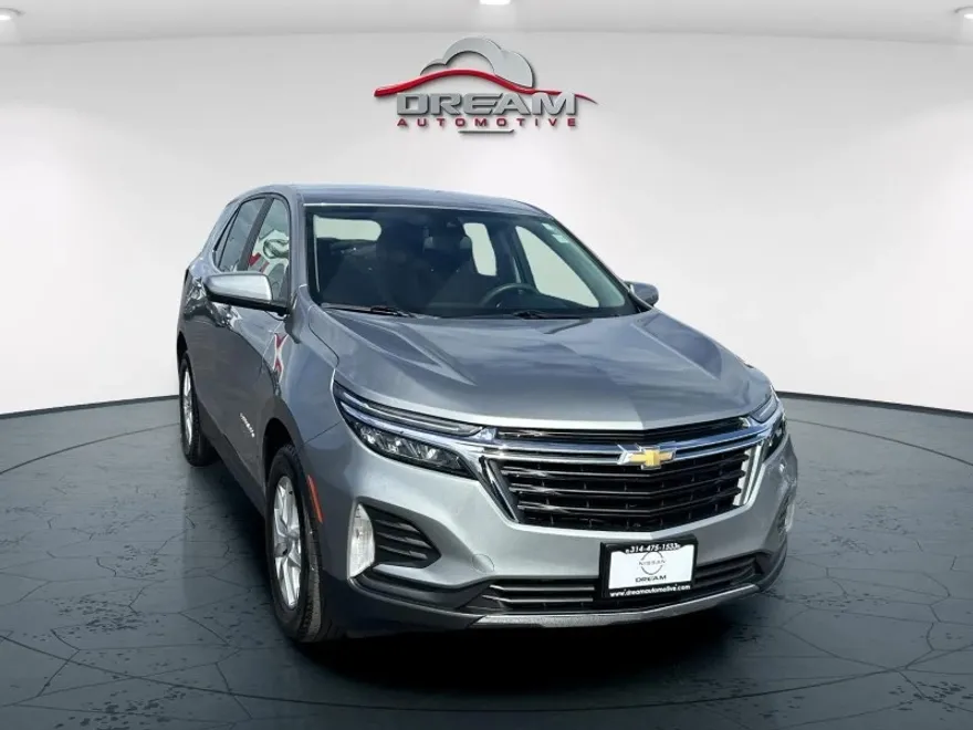 2023 Chevrolet Equinox LT photo 1