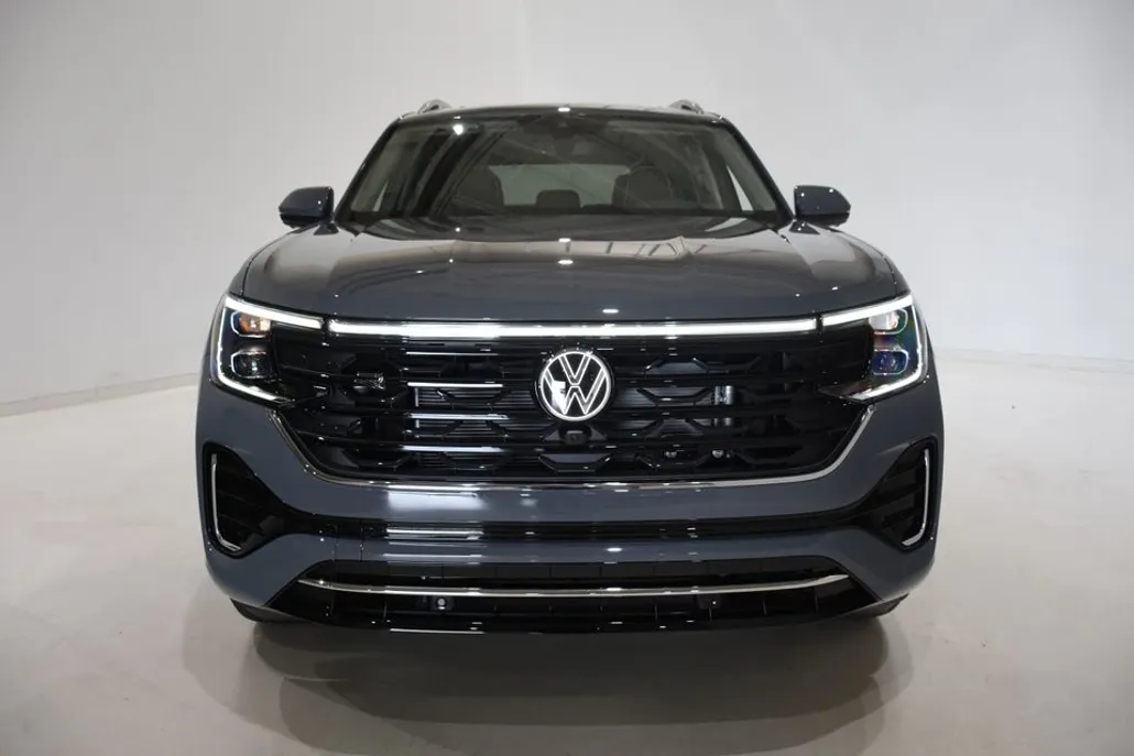 2026 Volkswagen Atlas SEL Premium R-Line photo 1