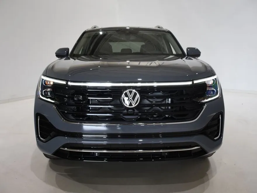 2026 Volkswagen Atlas SEL Premium R-Line photo 1