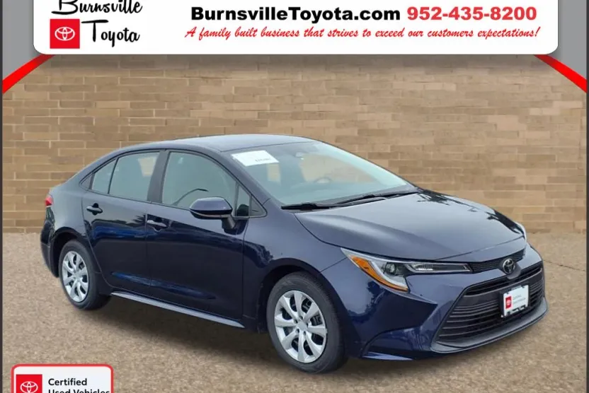 2024 Toyota Corolla LE photo 1