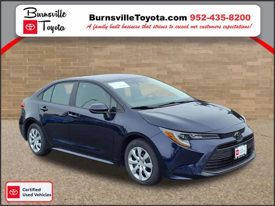 2024 Toyota Corolla LE photo 1