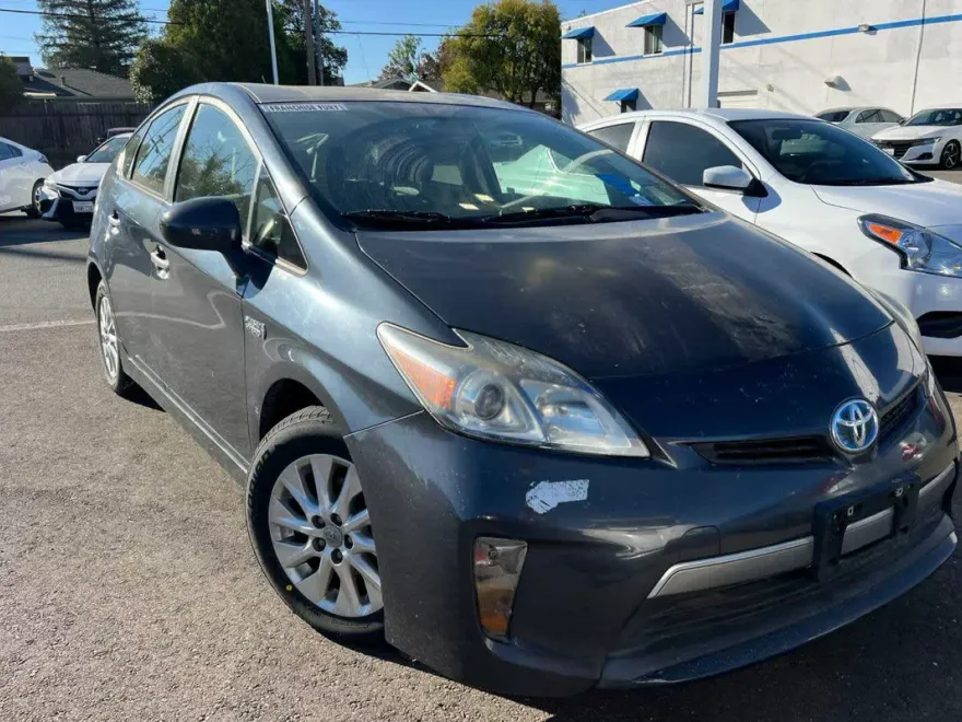 2014 Toyota Prius Plug-in Base photo 1