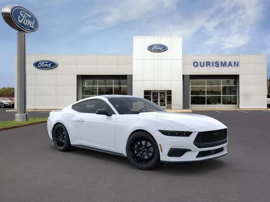 2025 Ford Mustang EcoBoost photo 1