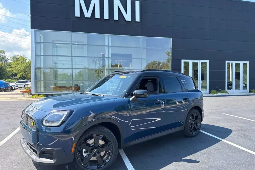 2025 Mini Countryman SE ALL4 photo 1
