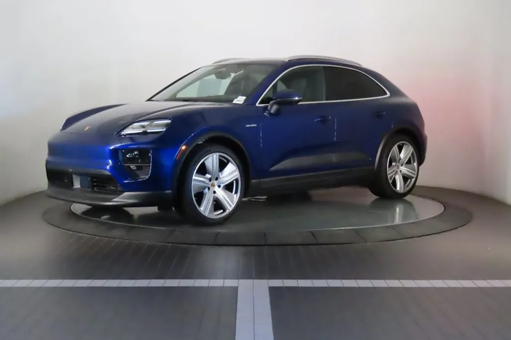 2024 Porsche Macan 4 Electric photo 1