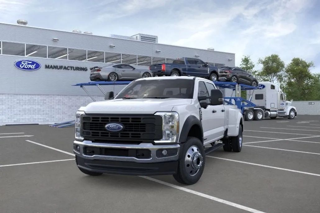 2026 Ford F-450 photo 1
