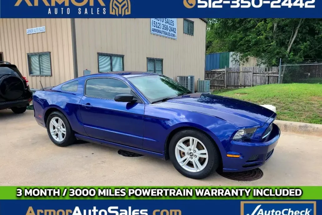 2014 Ford Mustang V6 photo 1