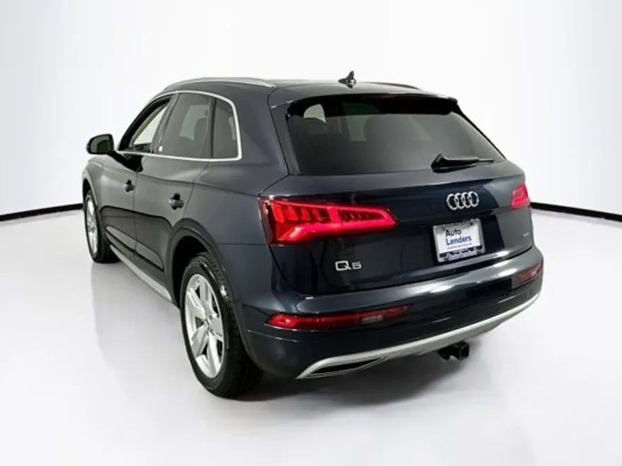 2019 Audi Q5 Premium Plus photo 1