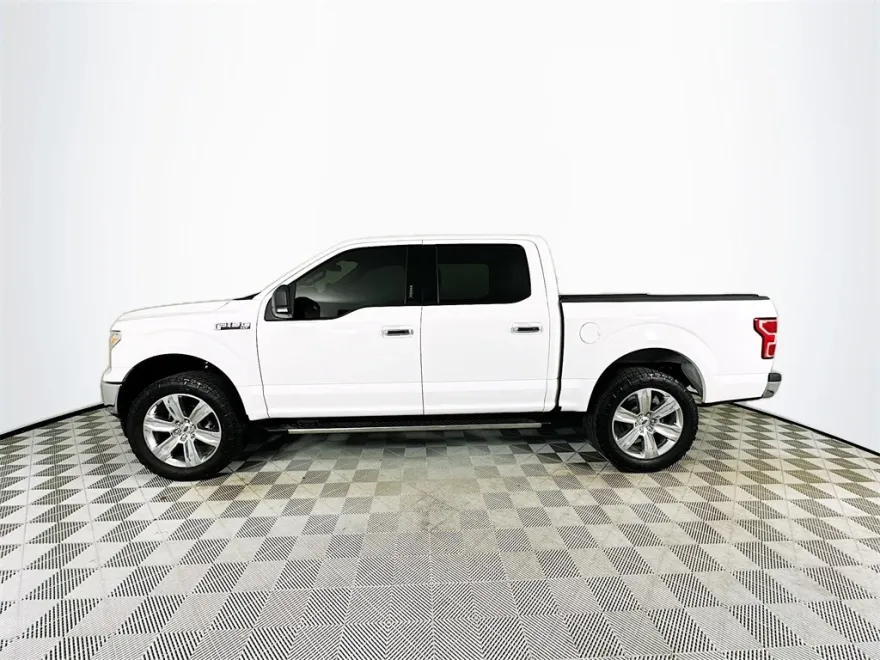 2020 Ford F-150 XLT photo 1