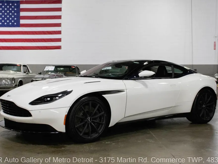 2019 Aston Martin DB11 AMR photo 1