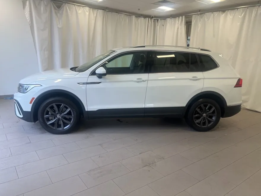 2022 Volkswagen Tiguan SE photo 1