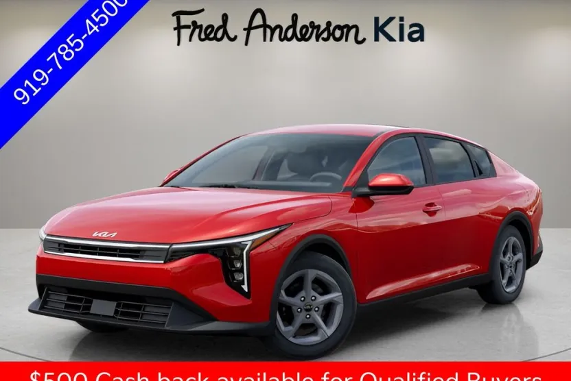 2025 Kia K4 LXS photo 1