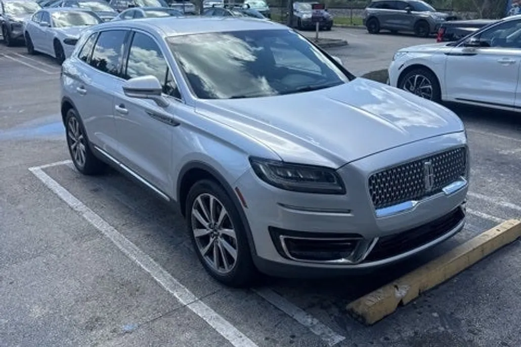 2019 Lincoln Nautilus Select photo 1