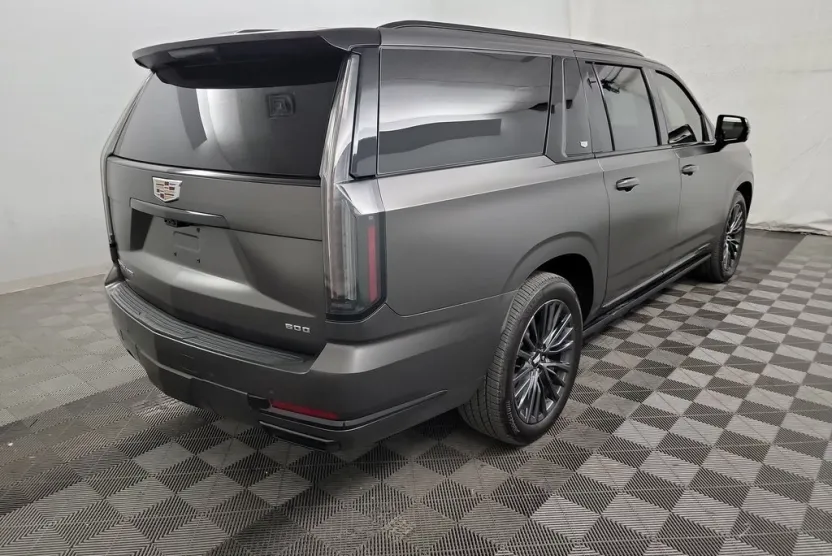 2025 Cadillac Escalade ESV Sport Platinum photo 1