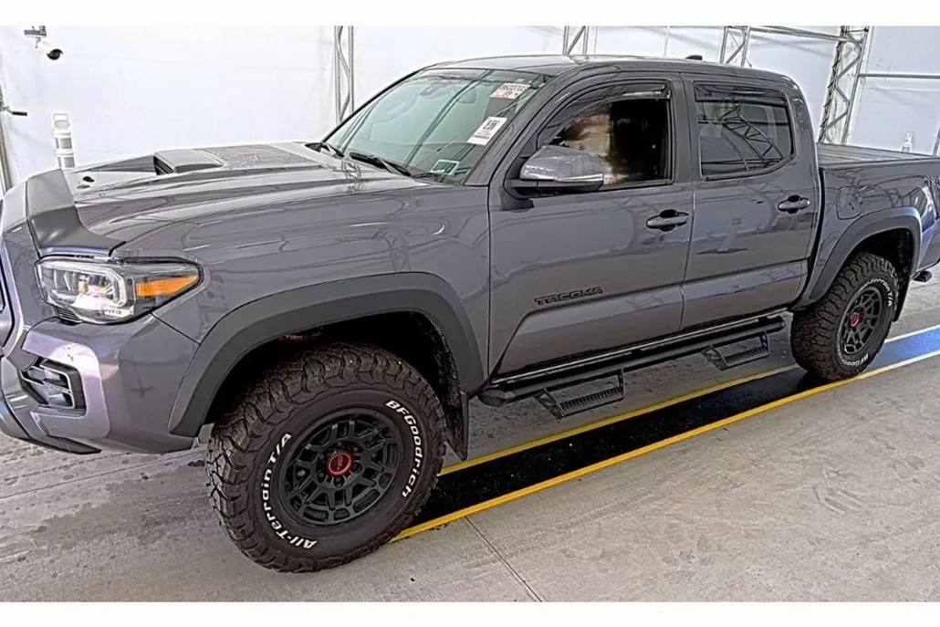 2022 Toyota Tacoma TRD Pro photo 1