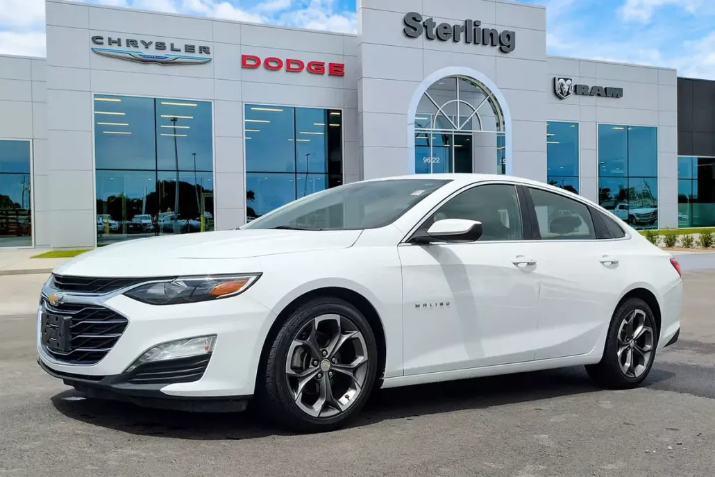 2023 Chevrolet Malibu 1LT photo 1