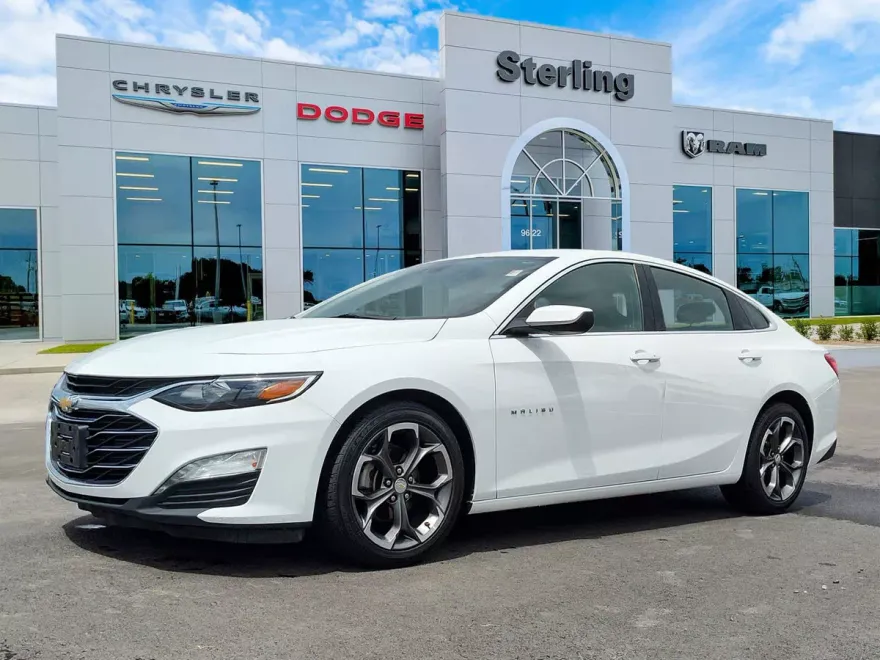 2023 Chevrolet Malibu 1LT photo 1