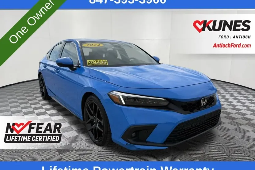2024 Honda Civic Sport Touring photo 1