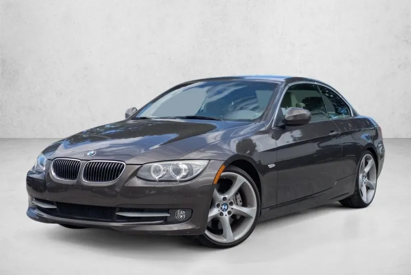 2011 Bmw 335i 3-Series photo 1