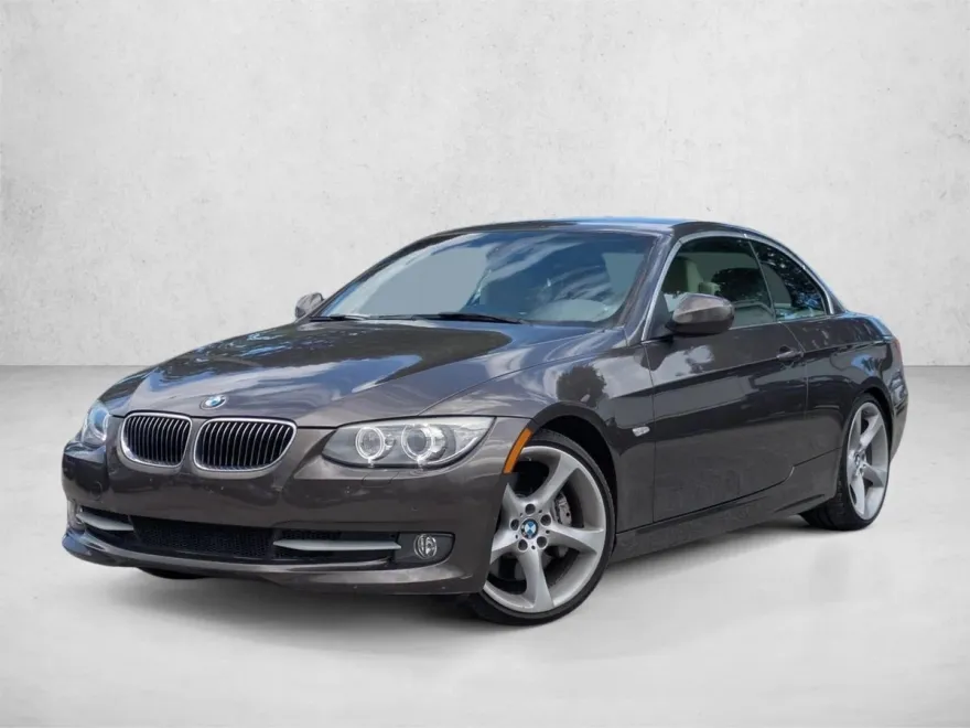 2011 Bmw 335i 3-Series photo 1